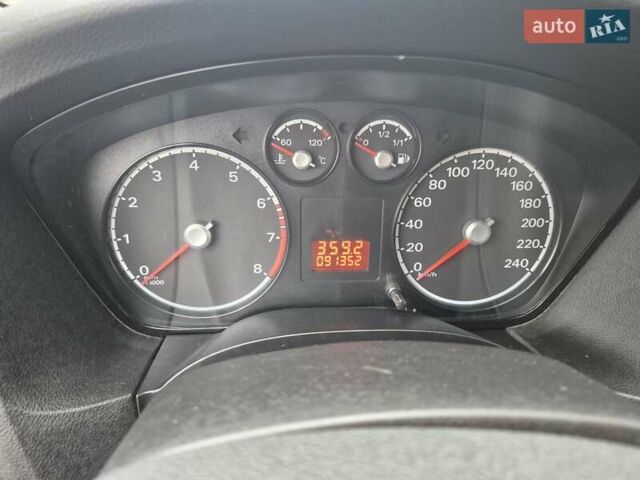Білий Форд Фокус, об'ємом двигуна 1.4 л та пробігом 91 тис. км за 6800 $, фото 36 на Automoto.ua