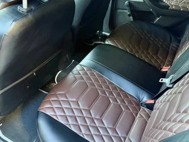 Белый Форд Фокус, объемом двигателя 1.6 л и пробегом 143 тыс. км за 3285 $, фото 8 на Automoto.ua