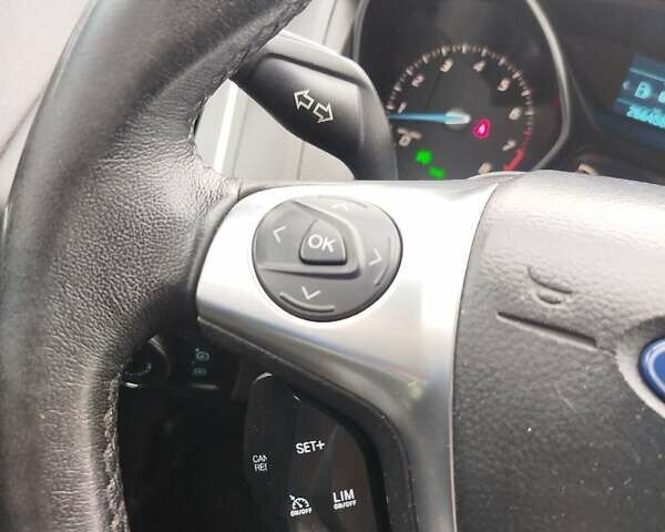 Білий Форд Фокус, об'ємом двигуна 1.6 л та пробігом 266 тис. км за 6999 $, фото 45 на Automoto.ua