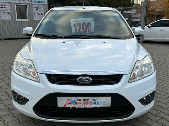 Белый Форд Фокус, объемом двигателя 1.4 л и пробегом 167 тыс. км за 5900 $, фото 1 на Automoto.ua