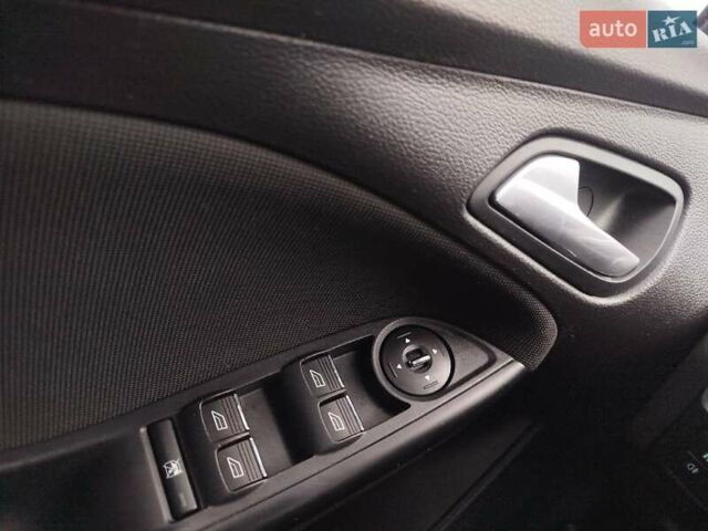 Білий Форд Фокус, об'ємом двигуна 1.6 л та пробігом 266 тис. км за 6999 $, фото 46 на Automoto.ua