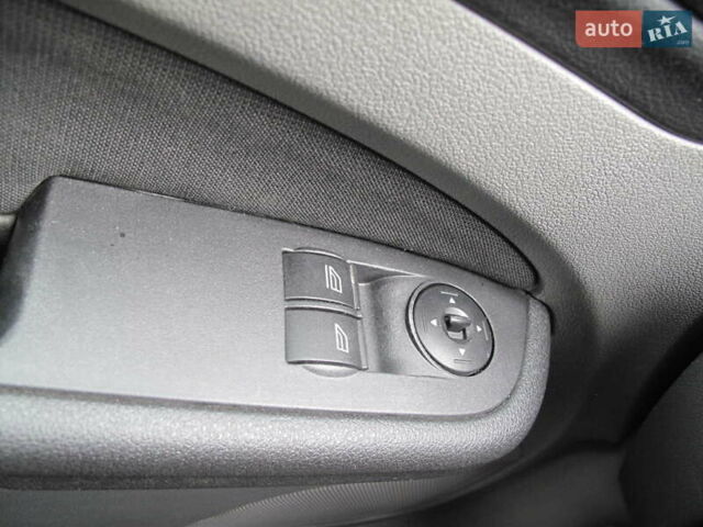 Белый Форд Фокус, объемом двигателя 1.39 л и пробегом 215 тыс. км за 5000 $, фото 64 на Automoto.ua