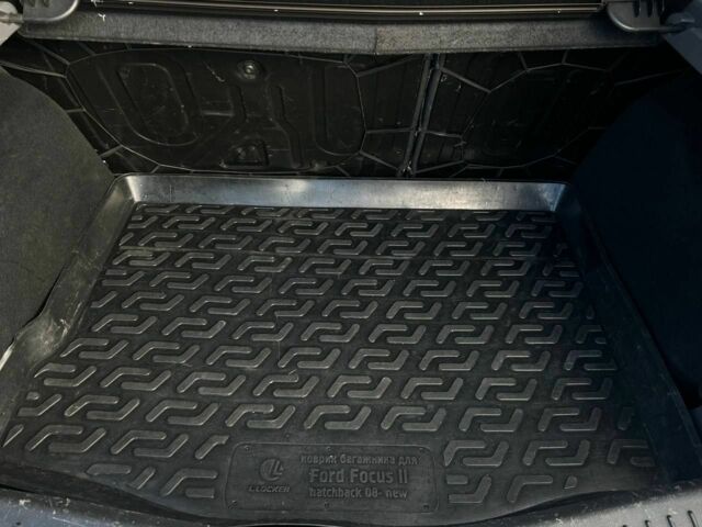 Білий Форд Фокус, об'ємом двигуна 1.4 л та пробігом 204 тис. км за 5100 $, фото 20 на Automoto.ua