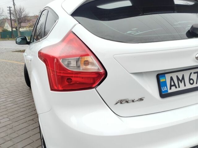 Белый Форд Фокус, объемом двигателя 1.6 л и пробегом 266 тыс. км за 6999 $, фото 9 на Automoto.ua