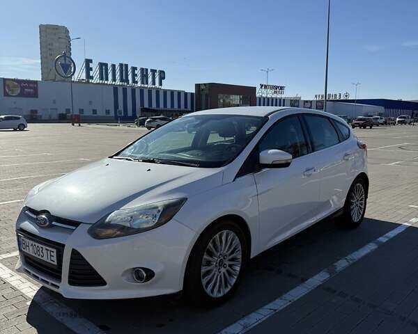 Белый Форд Фокус, объемом двигателя 2 л и пробегом 197 тыс. км за 7500 $, фото 5 на Automoto.ua