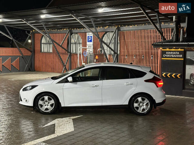 Белый Форд Фокус, объемом двигателя 1.6 л и пробегом 225 тыс. км за 6700 $, фото 5 на Automoto.ua