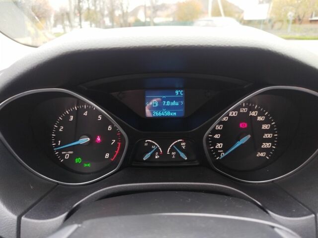 Белый Форд Фокус, объемом двигателя 1.6 л и пробегом 266 тыс. км за 6999 $, фото 23 на Automoto.ua