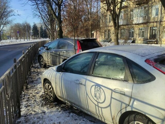 Белый Форд Фокус, объемом двигателя 1.6 л и пробегом 227 тыс. км за 5200 $, фото 5 на Automoto.ua