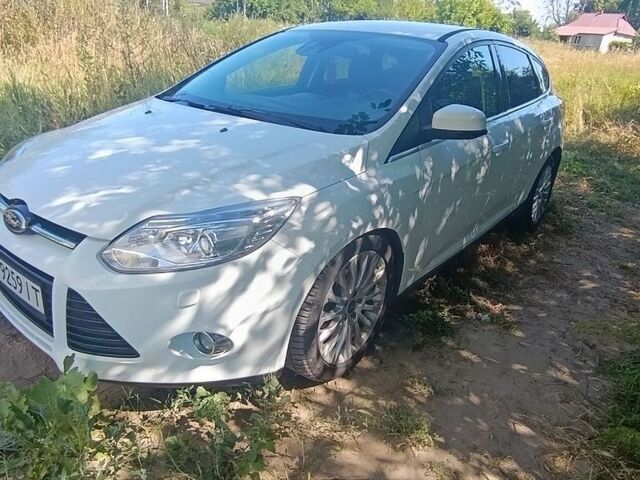 Белый Форд Фокус, объемом двигателя 1.56 л и пробегом 323 тыс. км за 5500 $, фото 1 на Automoto.ua