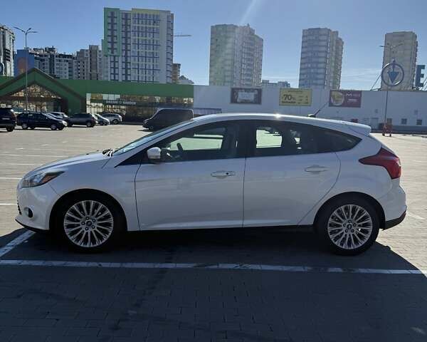 Белый Форд Фокус, объемом двигателя 2 л и пробегом 197 тыс. км за 7500 $, фото 2 на Automoto.ua