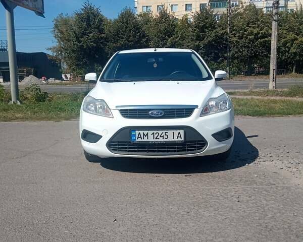 Білий Форд Фокус, об'ємом двигуна 1.4 л та пробігом 231 тис. км за 5100 $, фото 7 на Automoto.ua