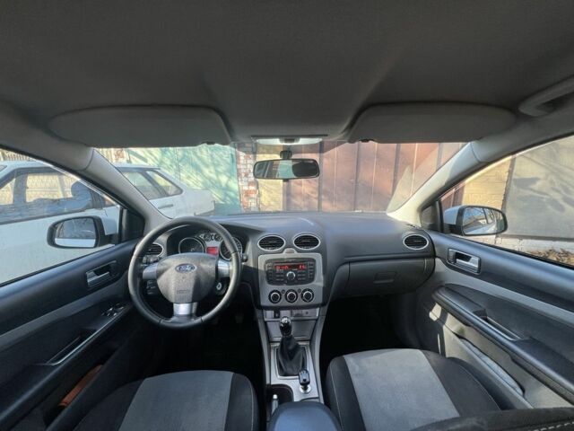 Белый Форд Фокус, объемом двигателя 1.6 л и пробегом 232 тыс. км за 5300 $, фото 12 на Automoto.ua