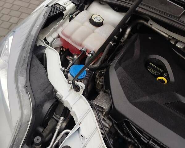 Білий Форд Фокус, об'ємом двигуна 1.6 л та пробігом 266 тис. км за 6999 $, фото 36 на Automoto.ua