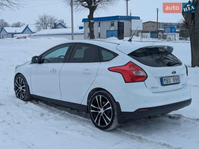 Белый Форд Фокус, объемом двигателя 1.6 л и пробегом 260 тыс. км за 8199 $, фото 2 на Automoto.ua