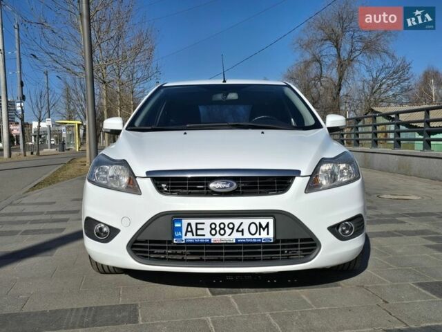 Білий Форд Фокус, об'ємом двигуна 1.6 л та пробігом 105 тис. км за 6999 $, фото 1 на Automoto.ua