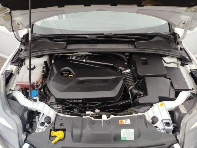 Белый Форд Фокус, объемом двигателя 1.6 л и пробегом 266 тыс. км за 6999 $, фото 13 на Automoto.ua