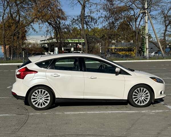 Белый Форд Фокус, объемом двигателя 2 л и пробегом 197 тыс. км за 7500 $, фото 7 на Automoto.ua