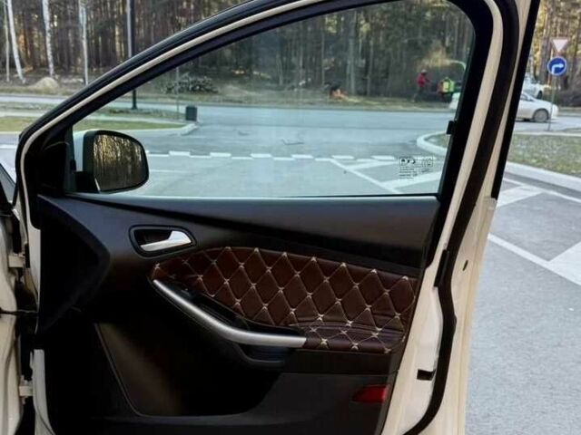 Белый Форд Фокус, объемом двигателя 1.6 л и пробегом 143 тыс. км за 3285 $, фото 6 на Automoto.ua