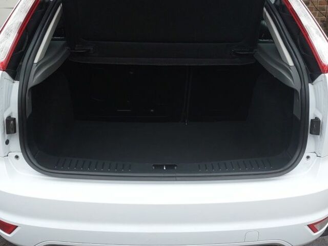 Белый Форд Фокус, объемом двигателя 1.4 л и пробегом 92 тыс. км за 8800 $, фото 19 на Automoto.ua