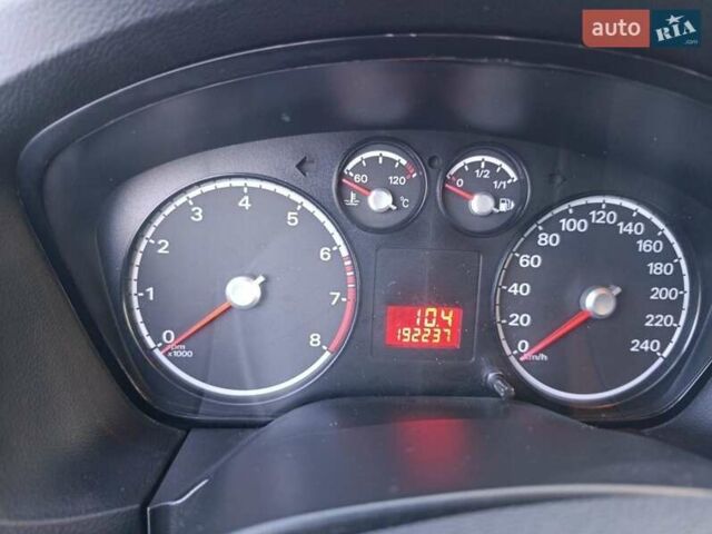 Белый Форд Фокус, объемом двигателя 1.4 л и пробегом 192 тыс. км за 4600 $, фото 7 на Automoto.ua