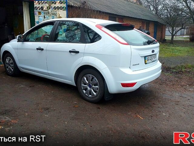 Белый Форд Фокус, объемом двигателя 1.4 л и пробегом 92 тыс. км за 8800 $, фото 13 на Automoto.ua