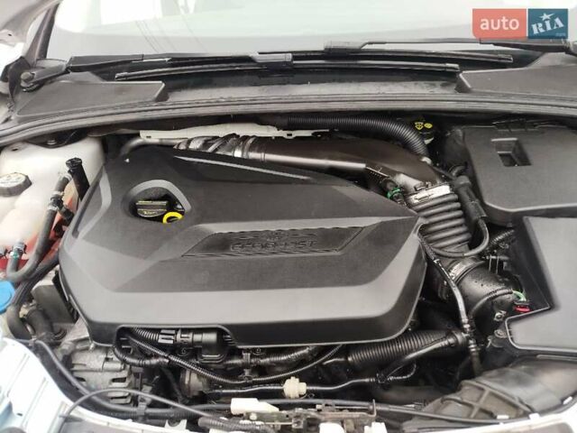 Білий Форд Фокус, об'ємом двигуна 1.6 л та пробігом 266 тис. км за 6999 $, фото 34 на Automoto.ua