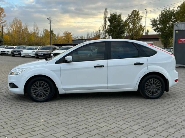 Белый Форд Фокус, объемом двигателя 1.4 л и пробегом 167 тыс. км за 5900 $, фото 3 на Automoto.ua