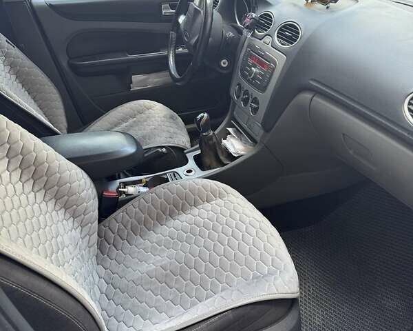 Білий Форд Фокус, об'ємом двигуна 1.8 л та пробігом 293 тис. км за 6300 $, фото 1 на Automoto.ua