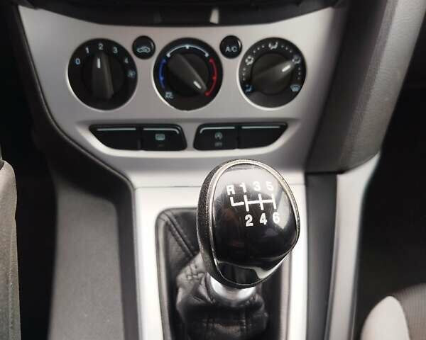 Білий Форд Фокус, об'ємом двигуна 1.6 л та пробігом 266 тис. км за 6999 $, фото 48 на Automoto.ua