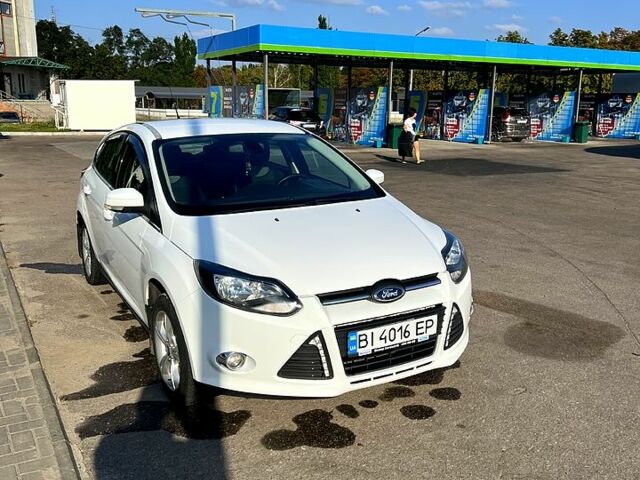 Белый Форд Фокус, объемом двигателя 1.6 л и пробегом 180 тыс. км за 6600 $, фото 2 на Automoto.ua