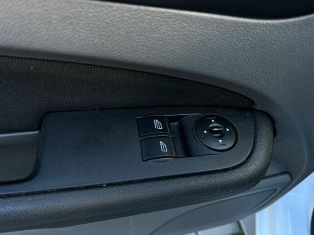 Білий Форд Фокус, об'ємом двигуна 1.4 л та пробігом 204 тис. км за 5100 $, фото 8 на Automoto.ua