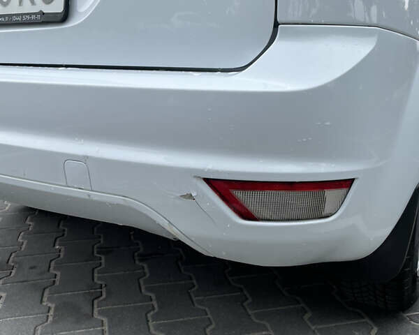 Білий Форд Фокус, об'ємом двигуна 1.4 л та пробігом 325 тис. км за 5000 $, фото 50 на Automoto.ua