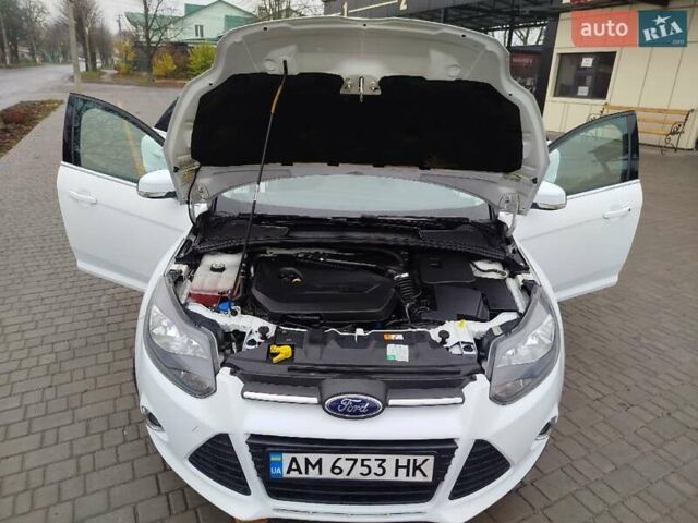 Білий Форд Фокус, об'ємом двигуна 1.6 л та пробігом 266 тис. км за 6999 $, фото 33 на Automoto.ua