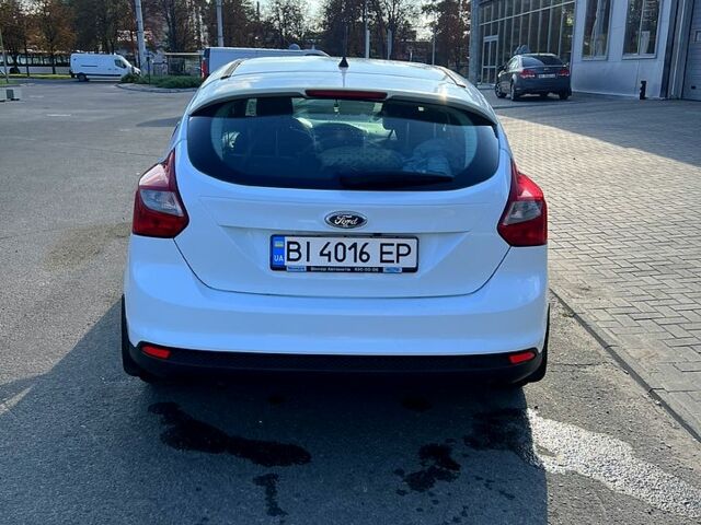 Белый Форд Фокус, объемом двигателя 1.6 л и пробегом 180 тыс. км за 6600 $, фото 3 на Automoto.ua