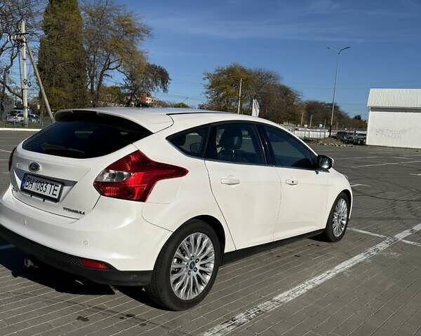 Белый Форд Фокус, объемом двигателя 2 л и пробегом 197 тыс. км за 7500 $, фото 6 на Automoto.ua