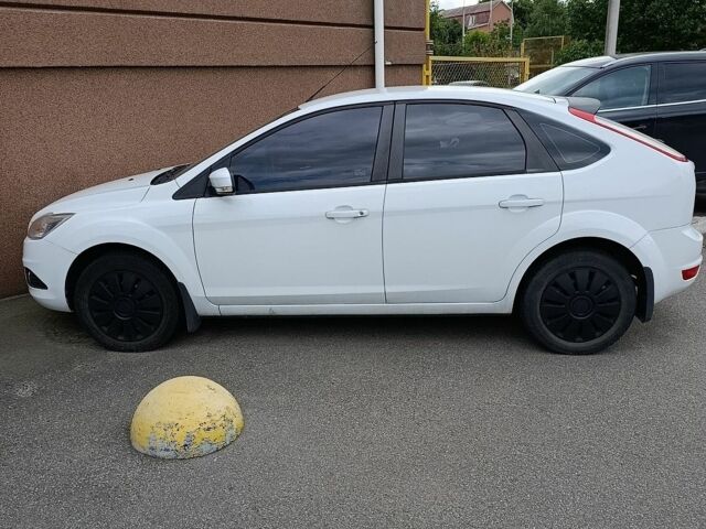 Білий Форд Фокус, об'ємом двигуна 1.6 л та пробігом 122 тис. км за 6000 $, фото 2 на Automoto.ua