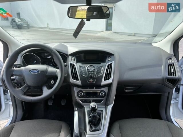 Білий Форд Фокус, об'ємом двигуна 1.6 л та пробігом 190 тис. км за 6550 $, фото 12 на Automoto.ua