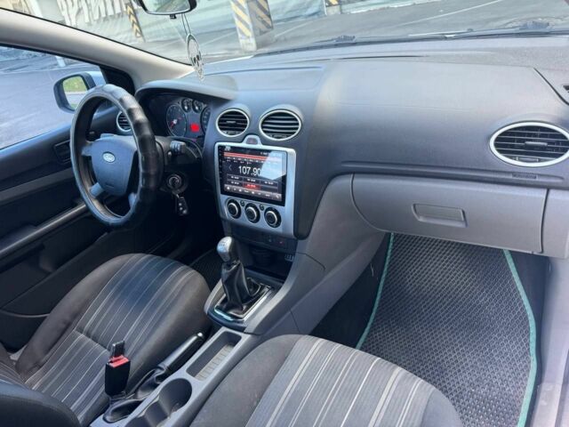 Белый Форд Фокус, объемом двигателя 1.4 л и пробегом 200 тыс. км за 4600 $, фото 5 на Automoto.ua