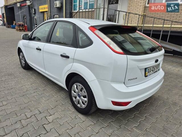 Білий Форд Фокус, об'ємом двигуна 1.4 л та пробігом 91 тис. км за 6800 $, фото 23 на Automoto.ua