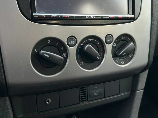 Белый Форд Фокус, объемом двигателя 1.4 л и пробегом 167 тыс. км за 5900 $, фото 11 на Automoto.ua