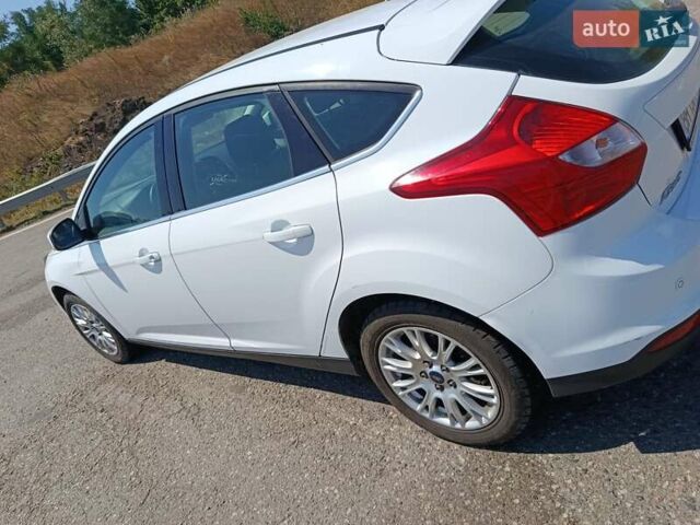 Белый Форд Фокус, объемом двигателя 1.6 л и пробегом 180 тыс. км за 8300 $, фото 23 на Automoto.ua