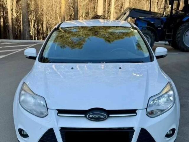 Белый Форд Фокус, объемом двигателя 1.6 л и пробегом 143 тыс. км за 2800 $, фото 4 на Automoto.ua