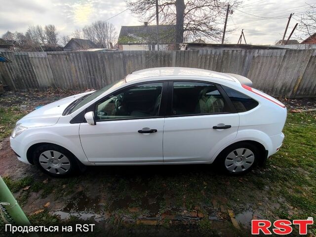 Білий Форд Фокус, об'ємом двигуна 1.4 л та пробігом 80 тис. км за 5800 $, фото 5 на Automoto.ua