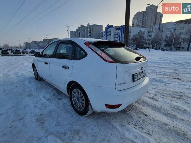 Білий Форд Фокус, об'ємом двигуна 1.4 л та пробігом 215 тис. км за 5300 $, фото 4 на Automoto.ua