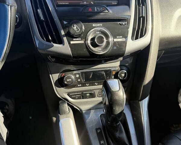 Белый Форд Фокус, объемом двигателя 2 л и пробегом 197 тыс. км за 7500 $, фото 15 на Automoto.ua