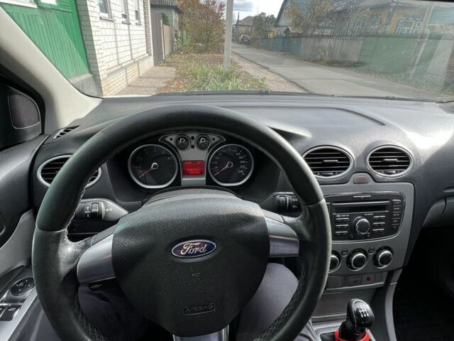 Белый Форд Фокус, объемом двигателя 1.6 л и пробегом 232 тыс. км за 5300 $, фото 13 на Automoto.ua