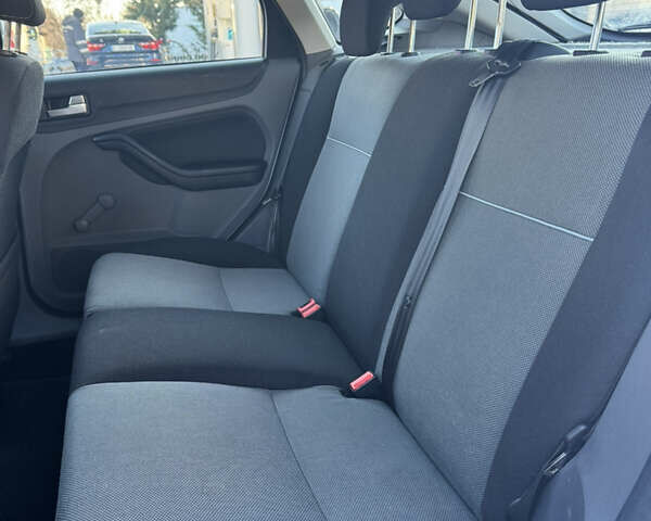 Белый Форд Фокус, объемом двигателя 1.6 л и пробегом 203 тыс. км за 5650 $, фото 17 на Automoto.ua