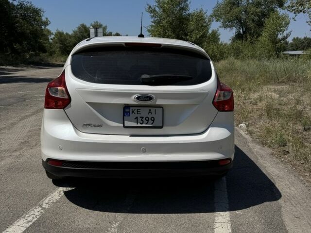 Білий Форд Фокус, об'ємом двигуна 2 л та пробігом 200 тис. км за 5500 $, фото 5 на Automoto.ua
