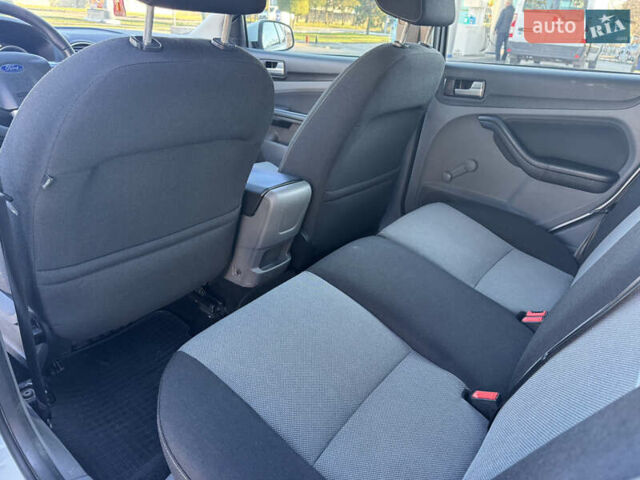 Белый Форд Фокус, объемом двигателя 1.6 л и пробегом 203 тыс. км за 5650 $, фото 18 на Automoto.ua