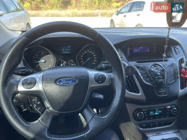 Білий Форд Фокус, об'ємом двигуна 1.6 л та пробігом 230 тис. км за 6100 $, фото 1 на Automoto.ua